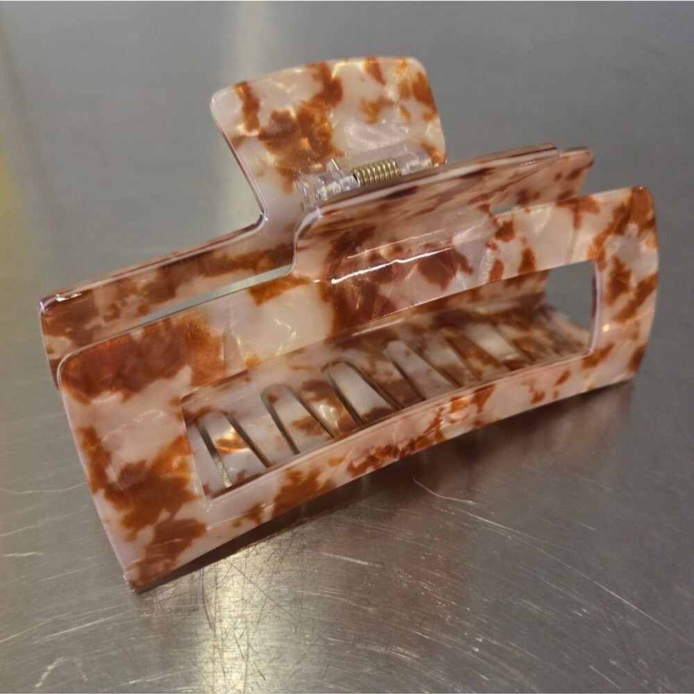 Kitsch Marble Brown Hair Claw Clip